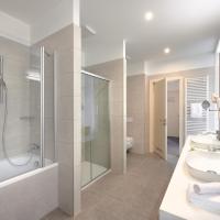 Сьюит (Полулюкс «Цезарь» с балконом) отеля Hotel Salona Palace, Солин (Адриатика)