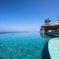 Вилла (Вилла с 3 спальнями) курортного отеля The Ungasan Clifftop Resort, Улувату